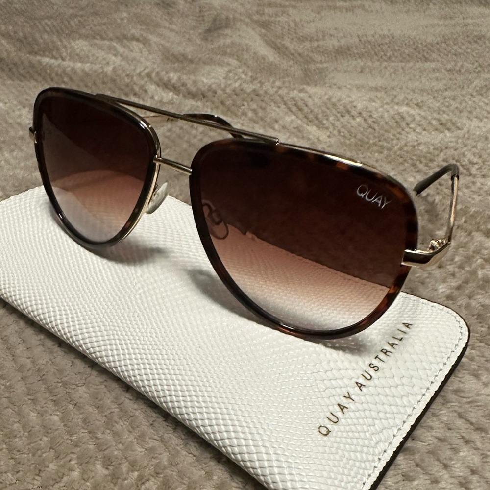 Original Quay Sunglasses in mint condition